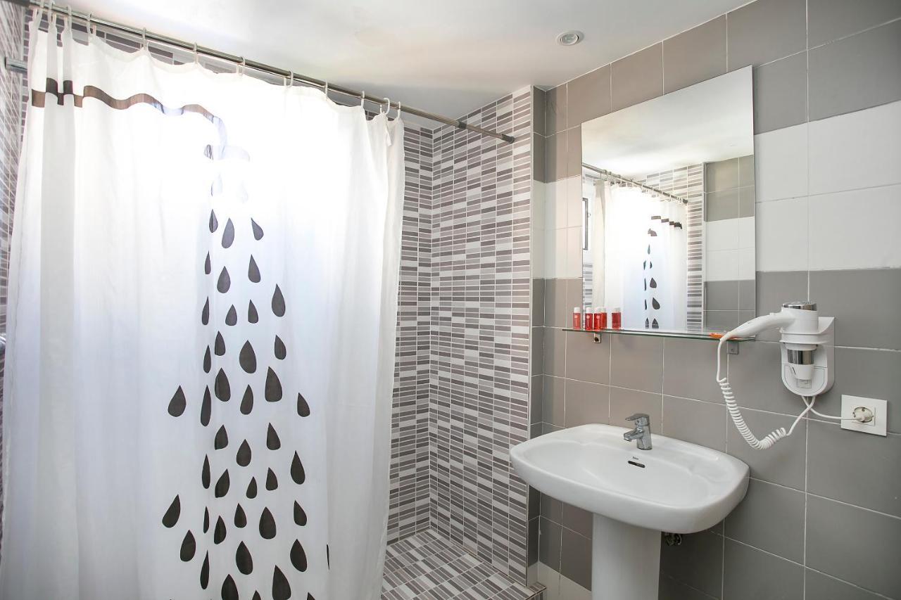 Apartamentos Amalia By Mc Benidorm Bagian luar foto